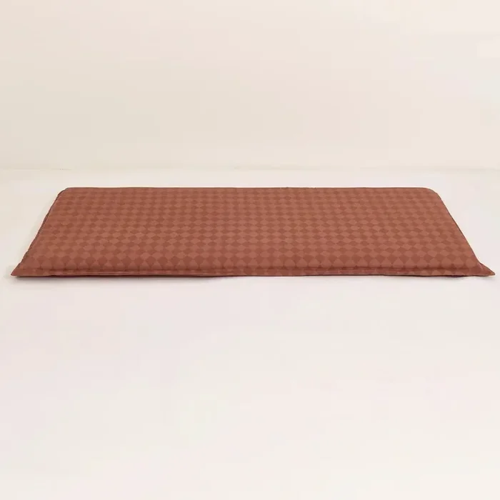 Kid Floor Mattress in Washed Cotton Vibes – Removable Cover Maroon Harlequin